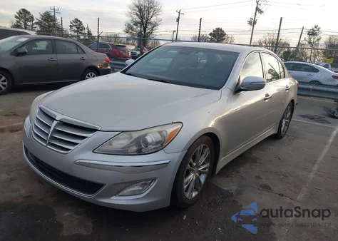 2012 Hyundai Genesis 3.8 z USA, uszkodzony, nr VIN KMHGC4DD9CU161353